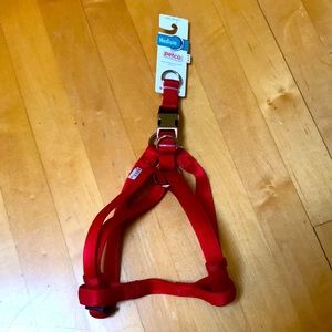 Dog Harness NWT.  Size L. Cheat range 18-30 inches.